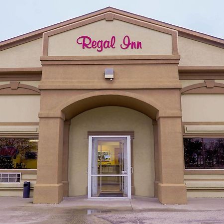 Regal Inn Coffeyville Exterior photo