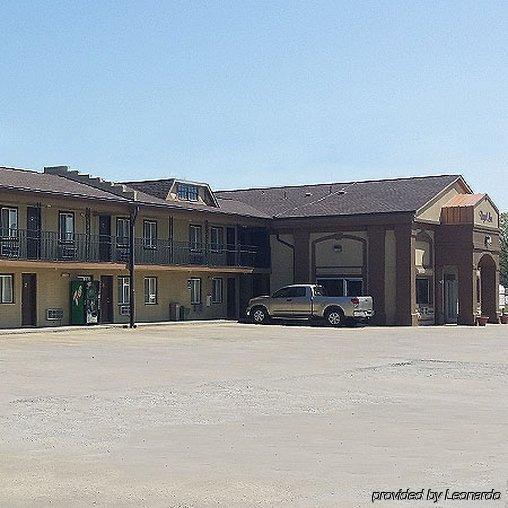 Regal Inn Coffeyville Exterior photo