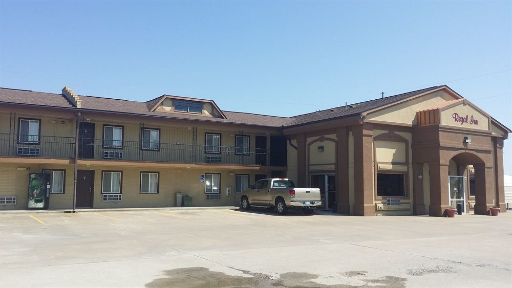 Regal Inn Coffeyville Exterior photo